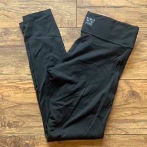Victoria’s Secret pink leggings